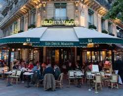 The quarter has numerous venues to explore and man The quarter has numerous venues to explore and many opportunities for refreshment and bar-hopping. One will find cafes, brasseries, bars, and restaura